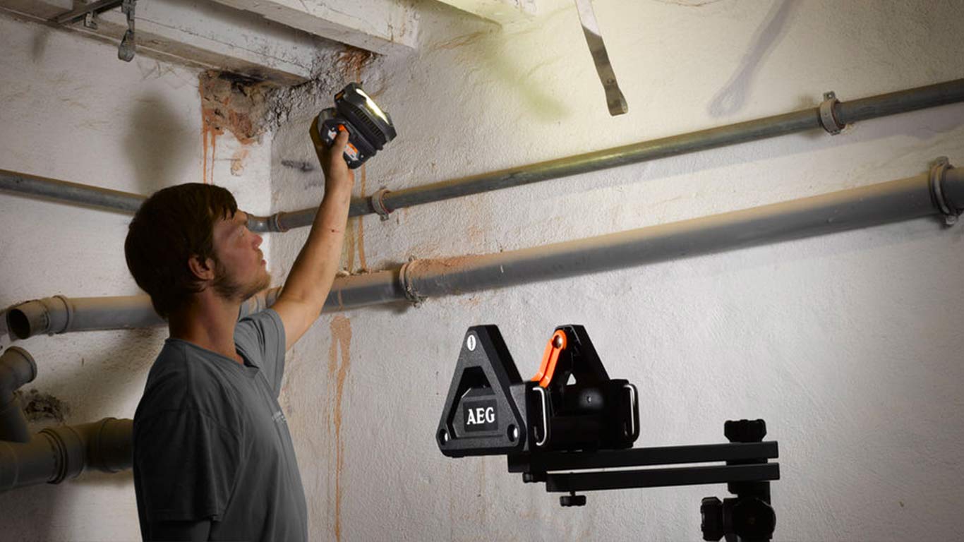 Système d'éclairage sans fil AEG BFL18 Système d'éclairage sans fil AEG BFL18