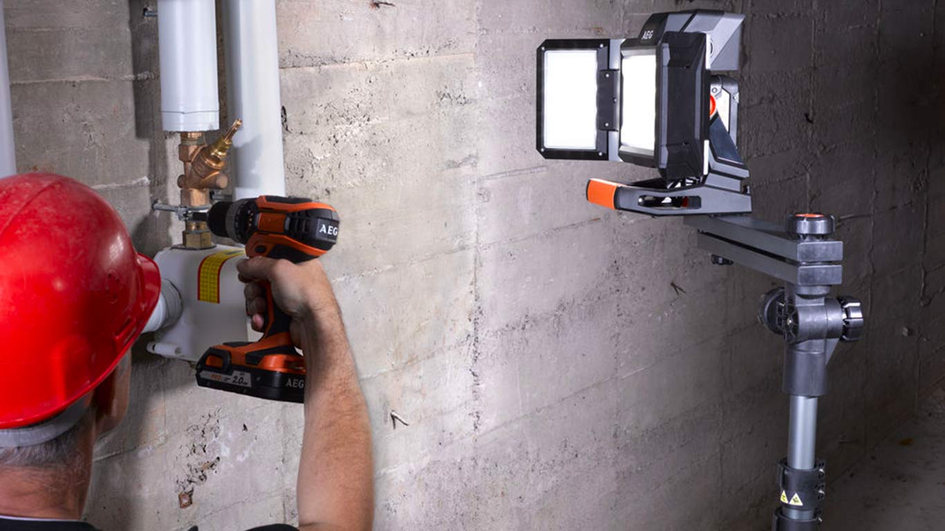 Système d'éclairage sans fil AEG BPL18 Système d'éclairage sans fil AEG BPL18