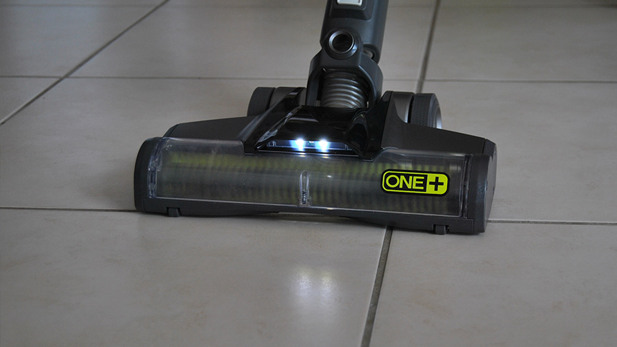 Test aspirateur balai R18SV7 Ryobi Brushless 18V ONE+ Test aspirateur balai R18SV7 Ryobi Brushless 18V ONE+