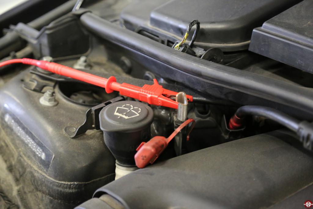 Multimètre Facom l'autometer DX.V12 © Benjamin Leharivel - Zone Outillage Multimètre Facom l'autometer DX.V12 © Benjamin Leharivel - Zone Outillage