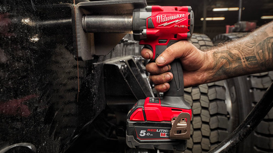 Boulonneuse à chocs Brushless Milwaukee M18 FIW2F38 Boulonneuse à chocs Brushless Milwaukee M18 FIW2F38