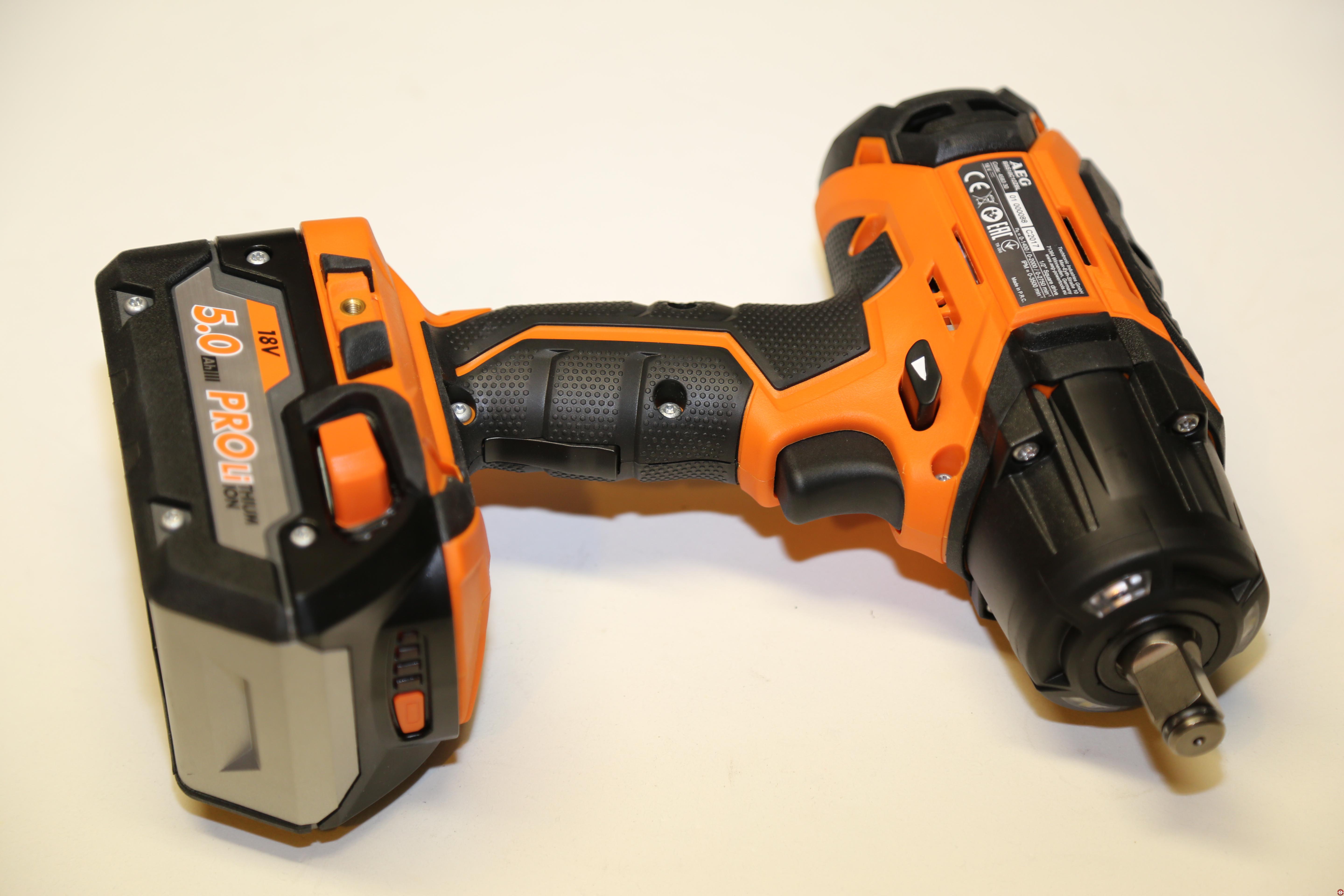 Test de la boulonneuse AEG BSS18C12ZBL © Zone Outillage - Benjamin Leharivel Test de la boulonneuse AEG BSS18C12ZBL © Zone Outillage - Benjamin Leharivel