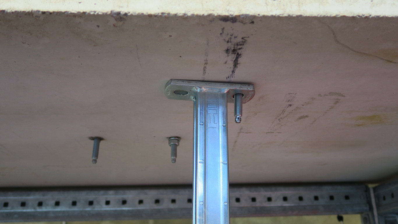 HVU2 Hilti meilleure capsule de scellement chimique © Zone Outillage - Benjamin Leharivel HVU2 Hilti meilleure capsule de scellement chimique © Zone Outillage - Benjamin Leharivel