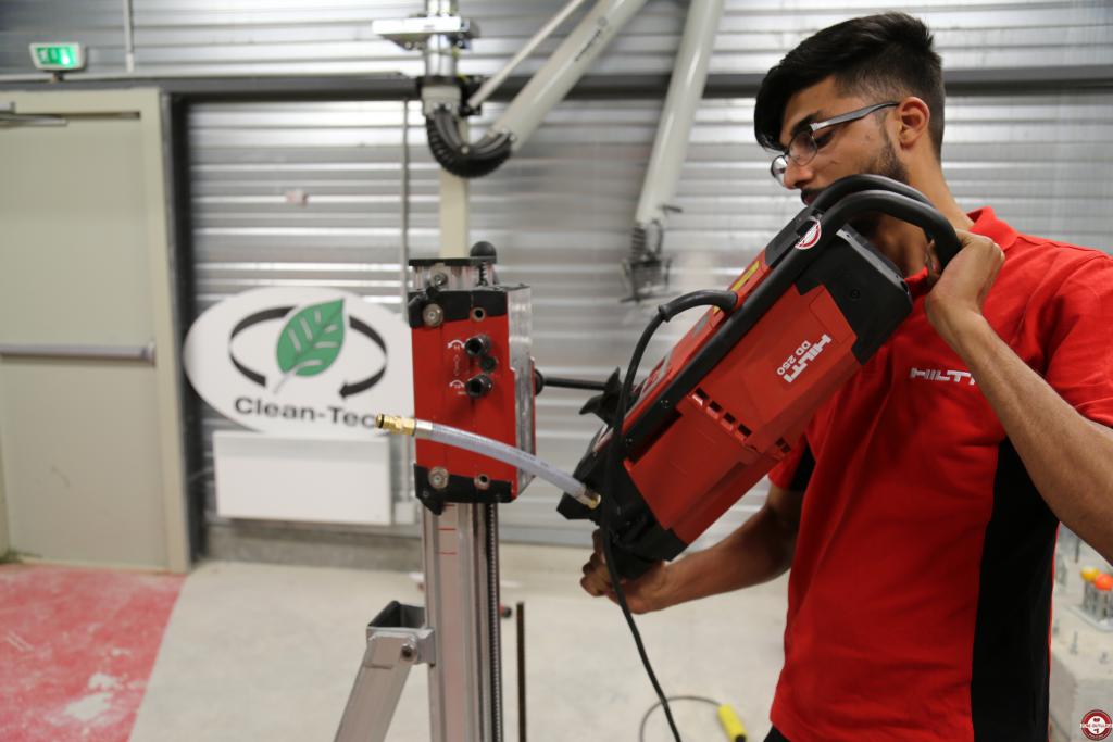 Carotteuse diamant DD 250 HILTI © Benjamin Leharivel - Zone Outillage Carotteuse diamant DD 250 HILTI © Benjamin Leharivel - Zone Outillage