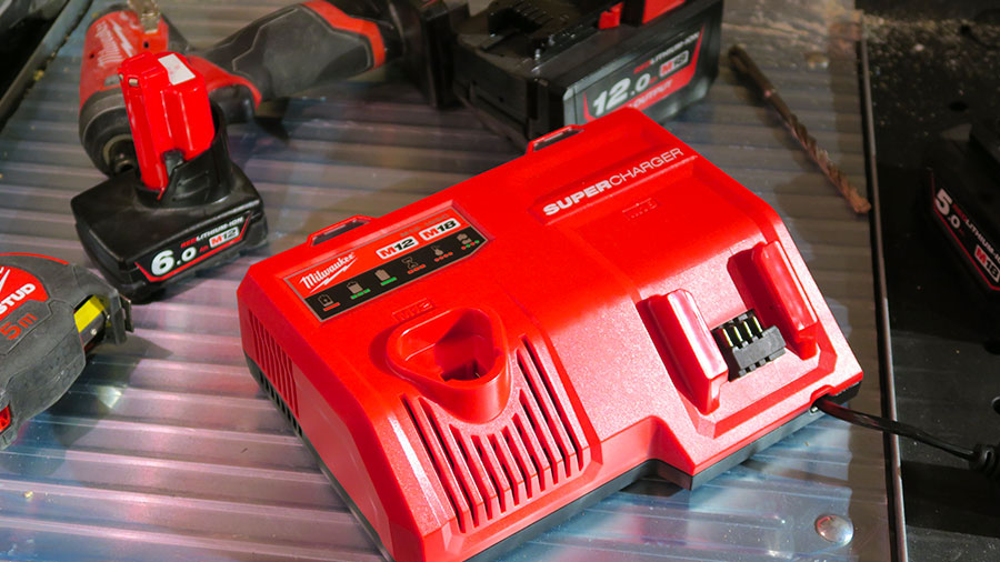 Chargeur rapide Super chargeur Milwaukee M12-18sc Chargeur rapide Super chargeur Milwaukee M12-18sc