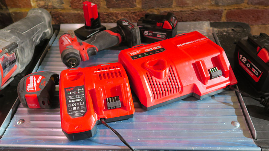 Chargeur rapide Super chargeur Milwaukee M12-18sc Chargeur rapide Super chargeur Milwaukee M12-18sc