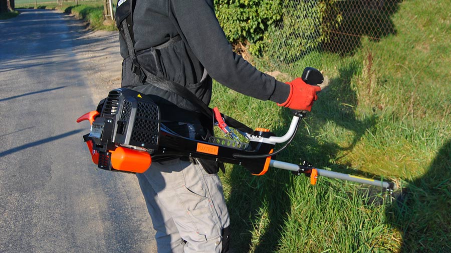 débroussailleuse thermique 2 en 1 multifonction FX-PS152 FUXTEC débroussailleuse thermique 2 en 1 multifonction FX-PS152 FUXTEC