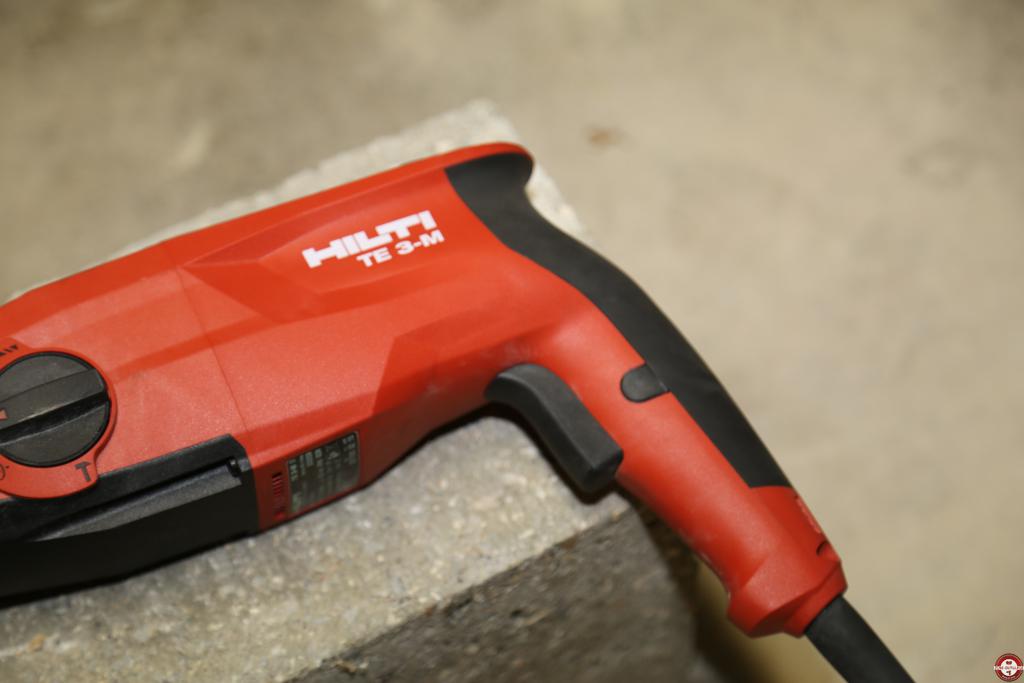 Perforateur SDS PLUS Hilti TE 3-M © Benjamin Leharivel - Zone Outillage Perforateur SDS PLUS Hilti TE 3-M © Benjamin Leharivel - Zone Outillage