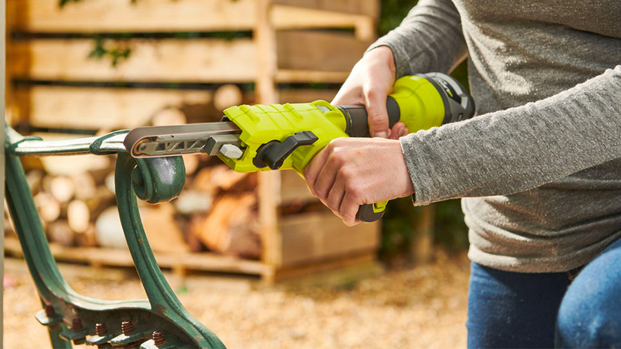 Test complet et avis la lime électrique sans-fil R18PF-0 Ryobi Test complet et avis la lime électrique sans-fil R18PF-0 Ryobi