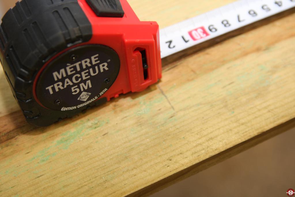 Mètre Traceur J.S.T.H © Benjamin Leharivel - Zone Outillage Mètre Traceur J.S.T.H © Benjamin Leharivel - Zone Outillage