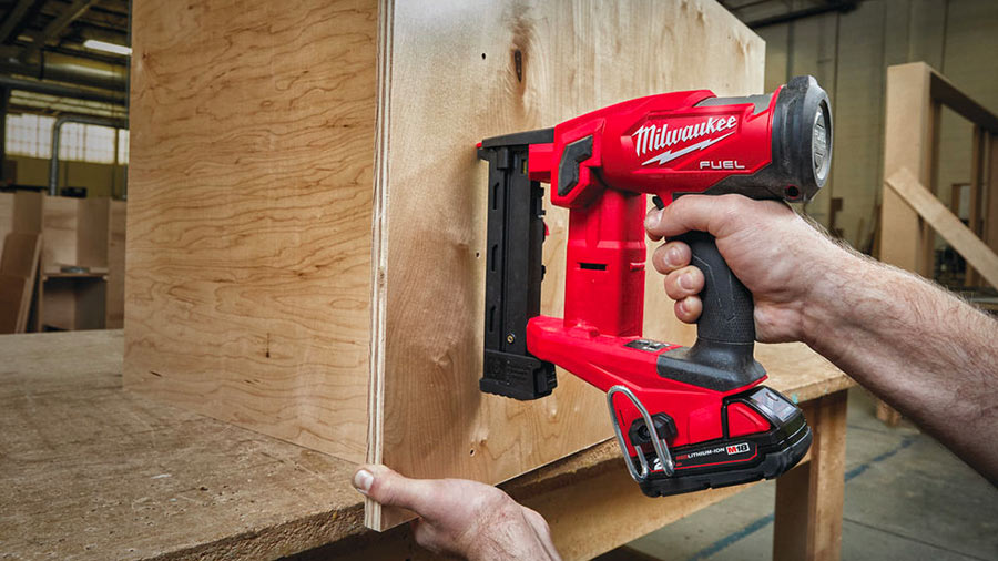 Agrafeuse M18 FNCS18GS-202X Milwaukee Agrafeuse M18 FNCS18GS-202X Milwaukee