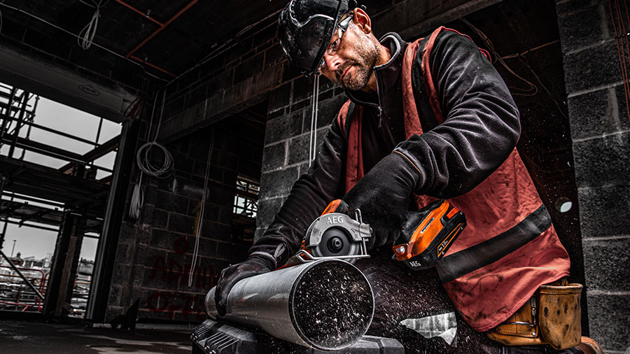 Mini scie multi-matériaux Brushless 18V BMMS18SBL-0 AEG Mini scie multi-matériaux Brushless 18V BMMS18SBL-0 AEG