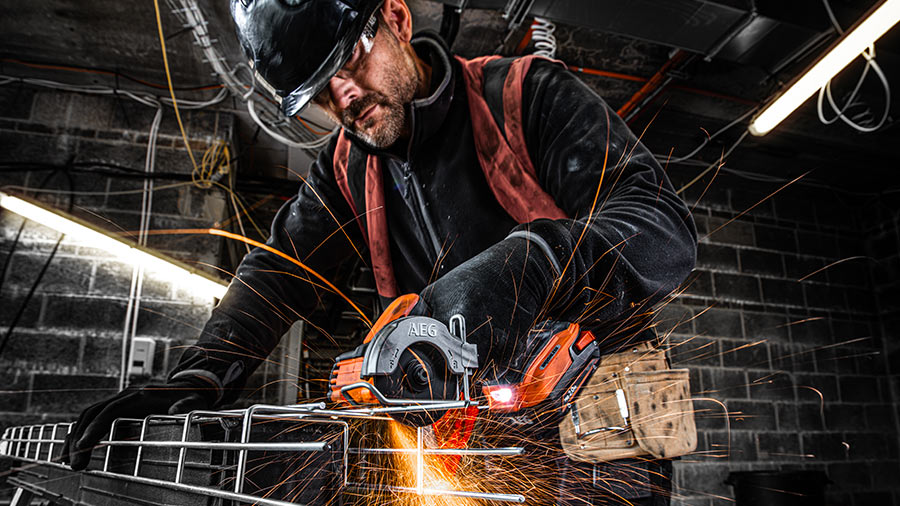 scie multimatériaux subcompact AEG Powertools scie multimatériaux subcompact AEG Powertools