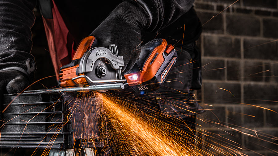 scie multimatériaux subcompact AEG Powertools scie multimatériaux subcompact AEG Powertools