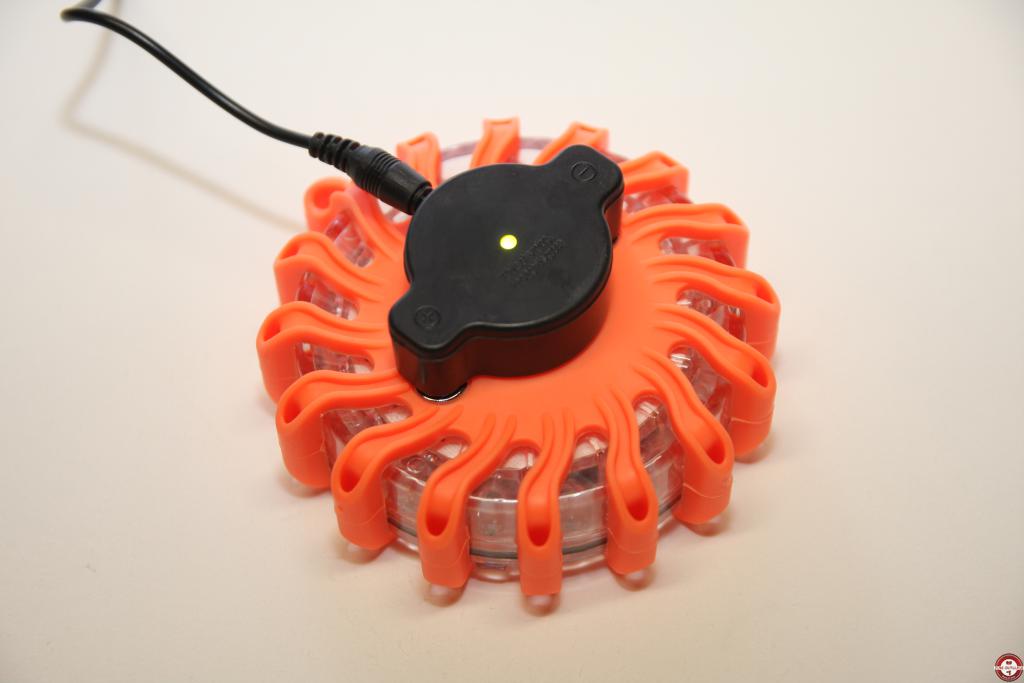 Gyrophare Mobiflash © Benjamin LEHARIVEL - Zone Outillage Gyrophare Mobiflash © Benjamin LEHARIVEL - Zone Outillage