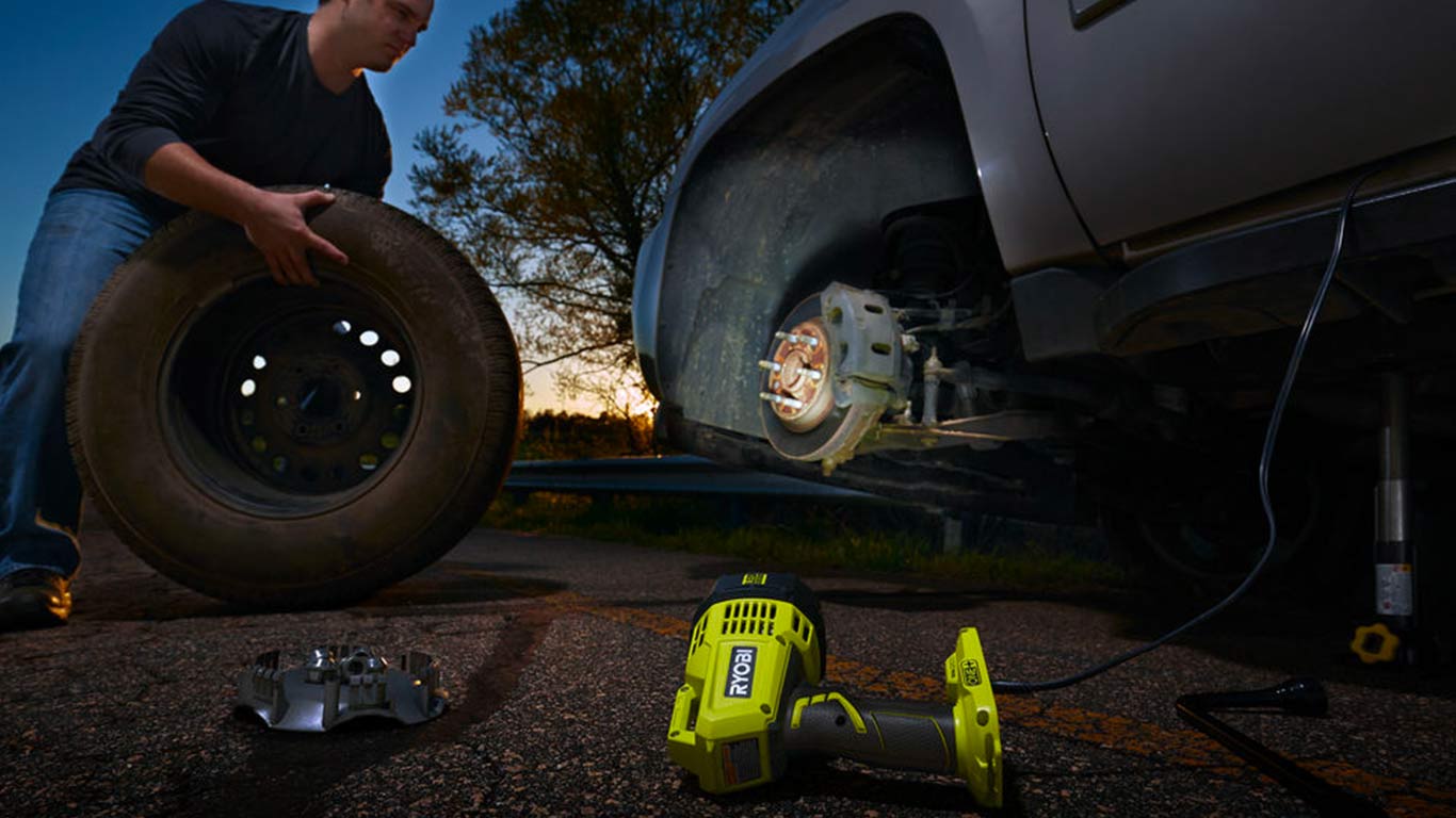 Projecteur LED ONE + Ryobi R18SPL Projecteur LED ONE + Ryobi R18SPL