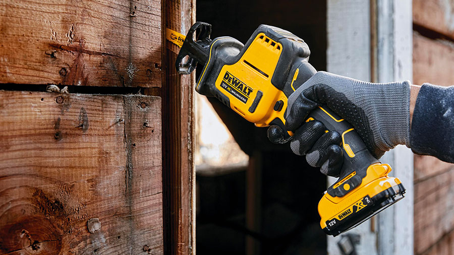 Scie sabre compacte 12 V DCS312 DEWALT Scie sabre compacte 12 V DCS312 DEWALT