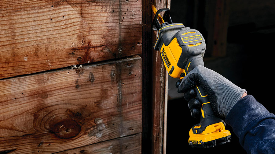 Scie sabre compacte 12 V DCS312 DEWALT Scie sabre compacte 12 V DCS312 DEWALT