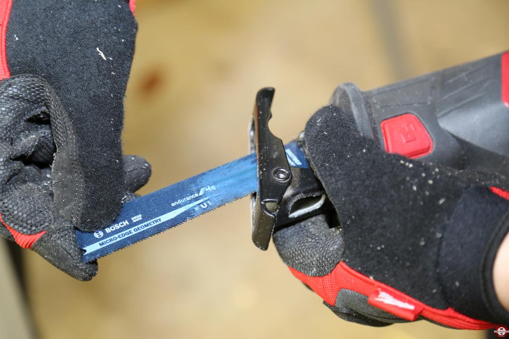 Scie sabre Einhell TE-AP 18 Li © Zone Outillage - Benjamin Leharivel Scie sabre Einhell TE-AP 18 Li © Zone Outillage - Benjamin Leharivel