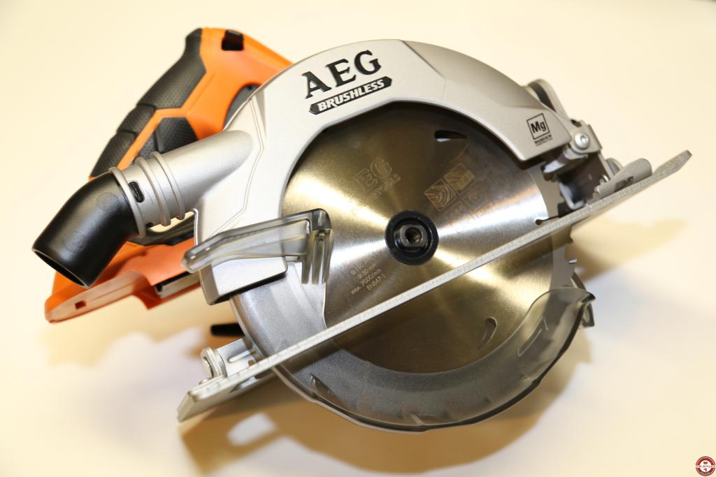 Scie circulaire AEG BKS18BL Brushless © Benjamin Leharivel - Zone Outillage Scie circulaire AEG BKS18BL Brushless © Benjamin Leharivel - Zone Outillage