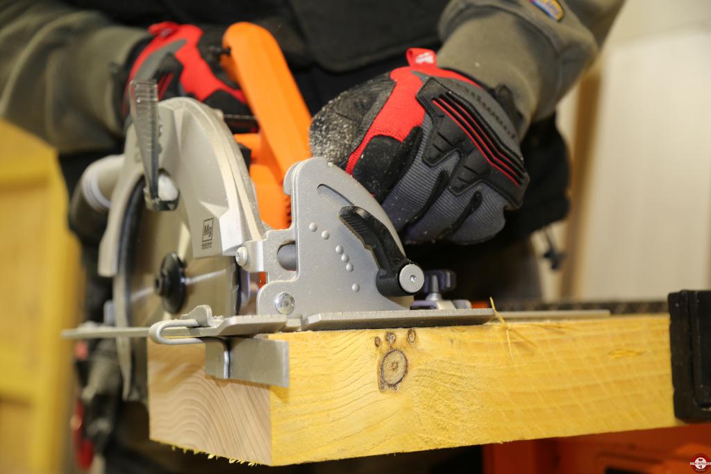 Scie circulaire AEG BKS18BL Brushless © Benjamin Leharivel - Zone Outillage Scie circulaire AEG BKS18BL Brushless © Benjamin Leharivel - Zone Outillage