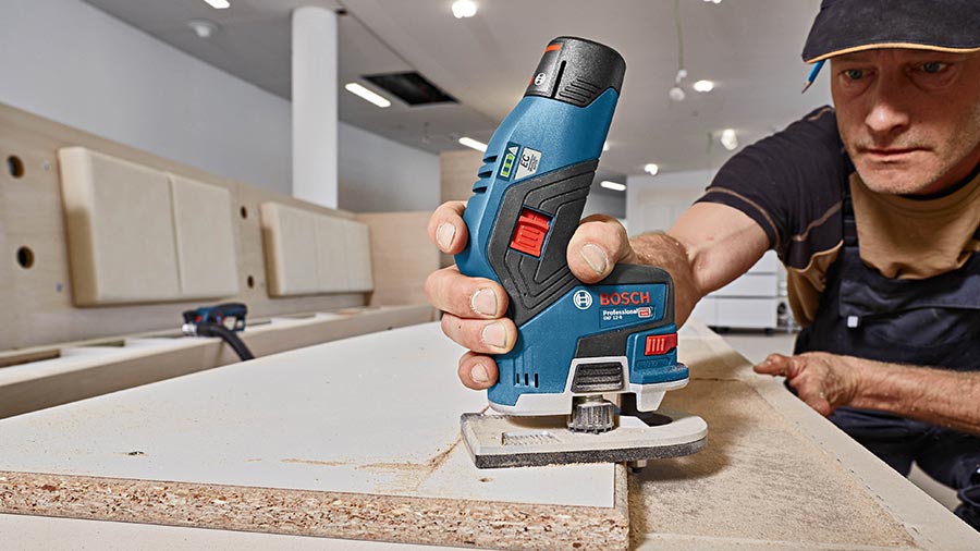 Test et avis affleureuse sans fil GKF12V-8 Bosch Professional Test et avis affleureuse sans fil GKF12V-8 Bosch Professional