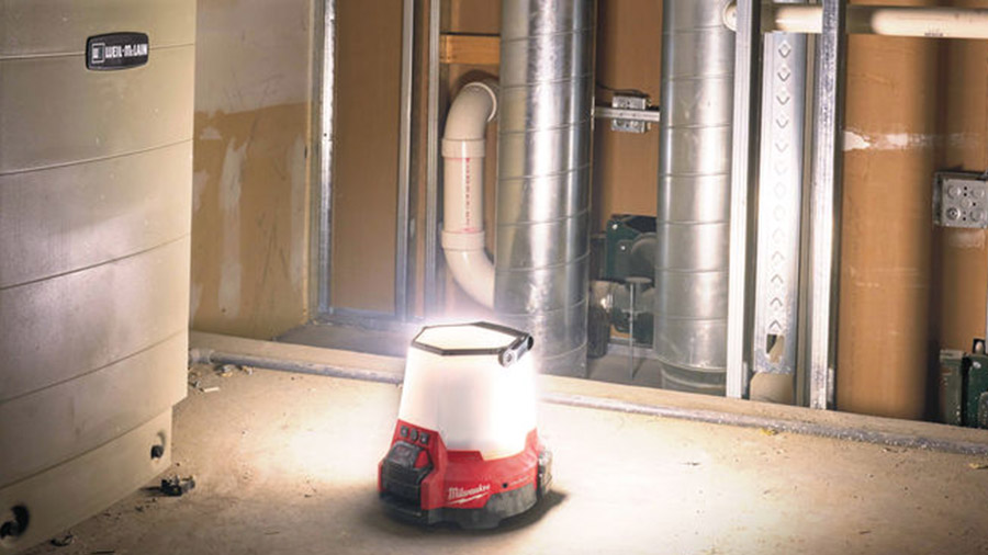 Test et avis des projecteurs de chantiers Milwaukee M18 SLSP et M18 ONESLSP ONE-KEY Test et avis des projecteurs de chantiers Milwaukee M18 SLSP et M18 ONESLSP ONE-KEY