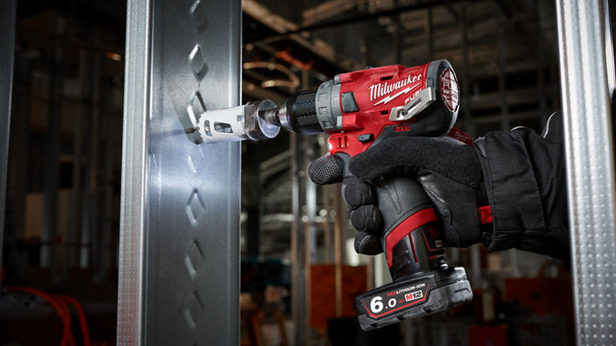 Test et avis de la perceuse-visseuse à percussion M12 FPD Milwaukee Test et avis de la perceuse-visseuse à percussion M12 FPD Milwaukee