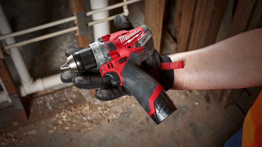 Test et avis de la perceuse-visseuse à percussion M12 FPD Milwaukee Test et avis de la perceuse-visseuse à percussion M12 FPD Milwaukee