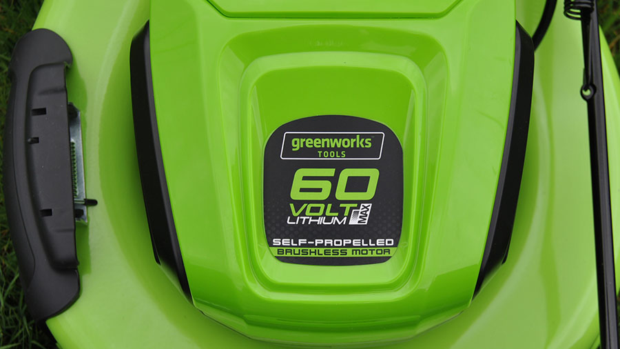 Test et avis de la tondeuse à gazon GD60LM51SP GREENWORKS 2502907 Test et avis de la tondeuse à gazon GD60LM51SP GREENWORKS 2502907