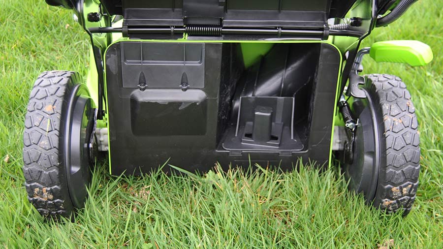 Test et avis de la tondeuse à gazon GD60LM51SP GREENWORKS 2502907 Test et avis de la tondeuse à gazon GD60LM51SP GREENWORKS 2502907