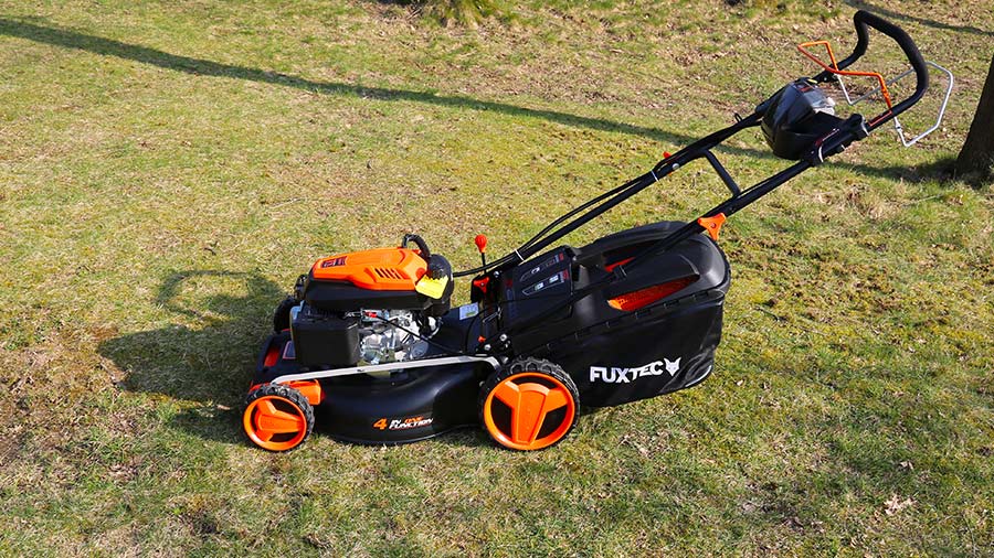 tondeuse thermique FUXTEC autotractée à démarrage électrique E-Start FX-RM5196eS avec zipgo tondeuse thermique FUXTEC autotractée à démarrage électrique E-Start FX-RM5196eS avec zipgo