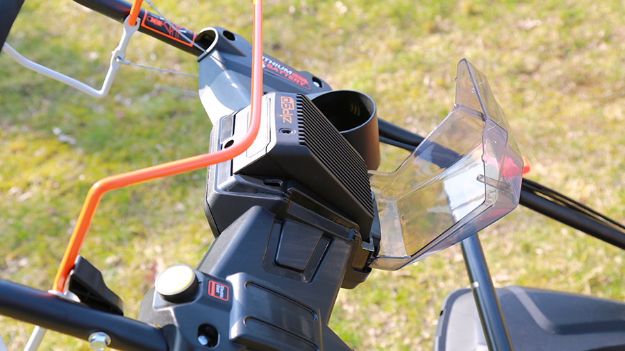 tondeuse thermique FUXTEC autotractée à démarrage électrique E-Start FX-RM5196eS avec zipgo tondeuse thermique FUXTEC autotractée à démarrage électrique E-Start FX-RM5196eS avec zipgo